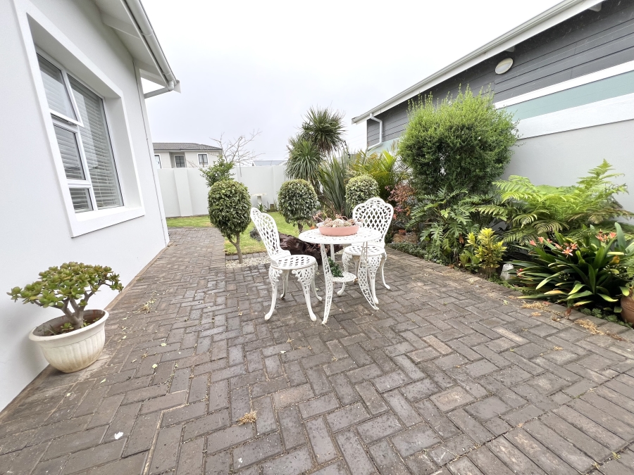 2 Bedroom Property for Sale in Fountains Estate Eastern Cape